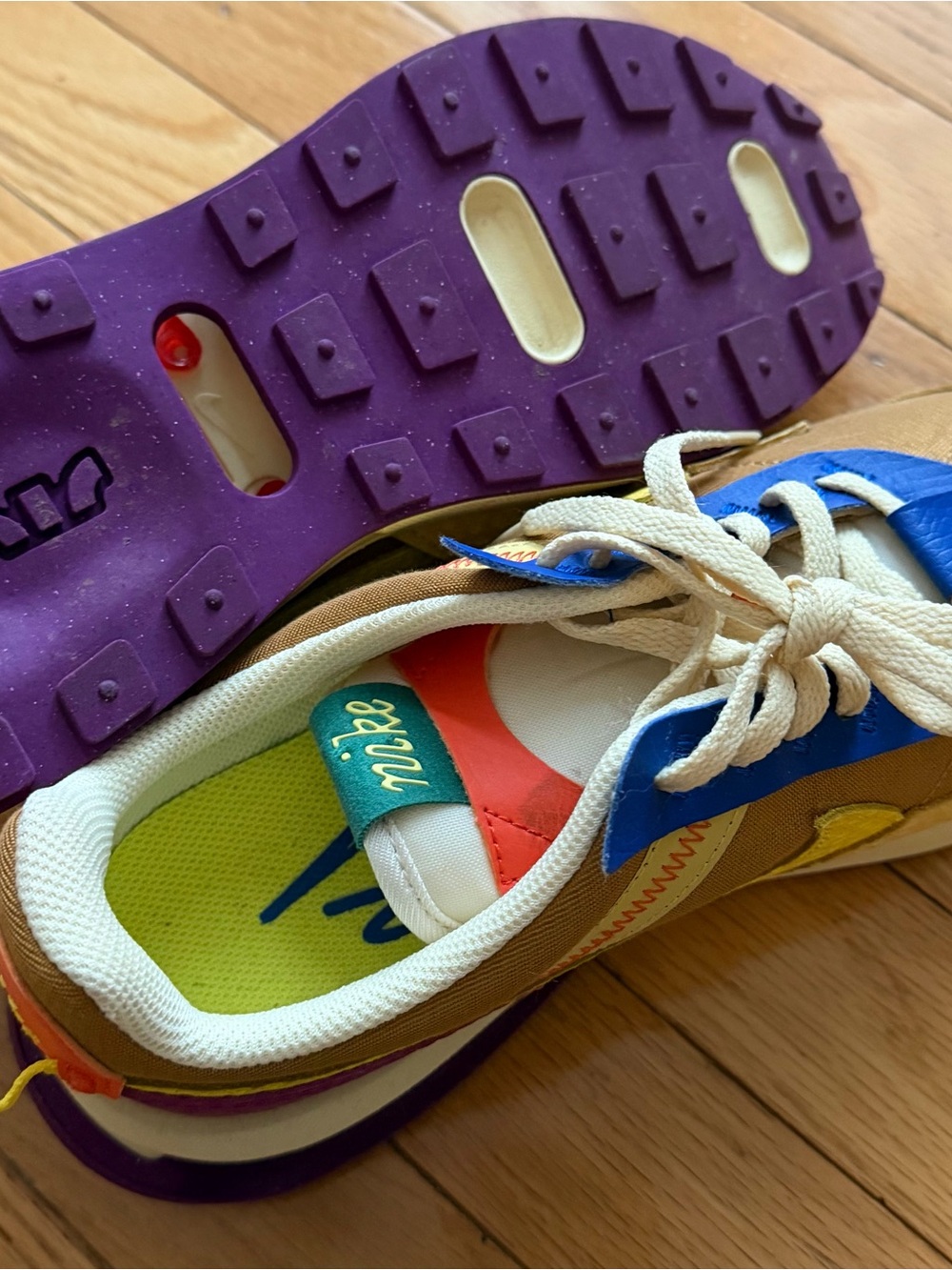 Nike Air Max Pre-Day. Women's Optimism. Size 8. - Picture 4 of 10
